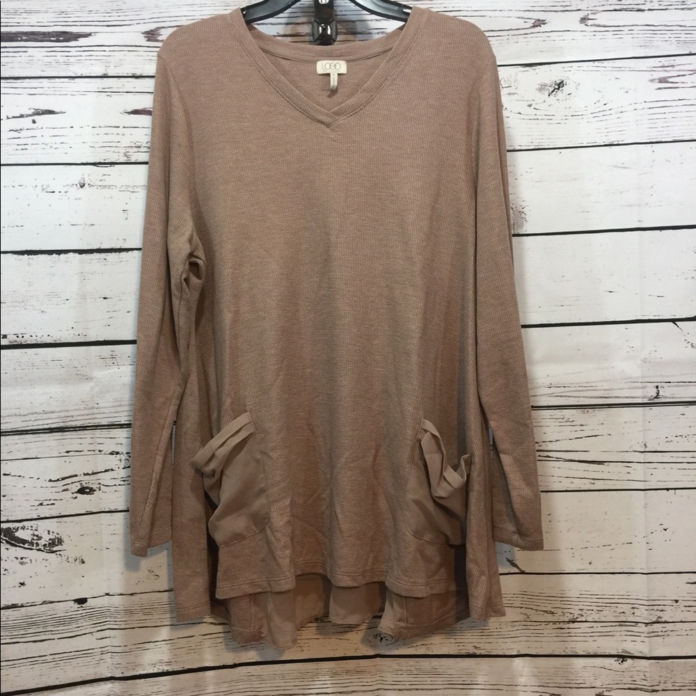 Logo Lori Goldstein QVC light brown top.     (44)